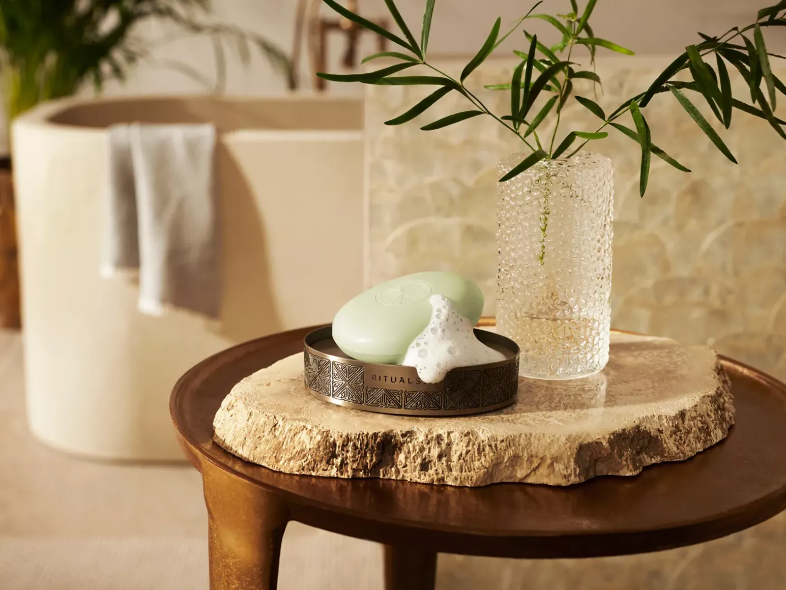 Hot Rituals Shampoo & Body Bar